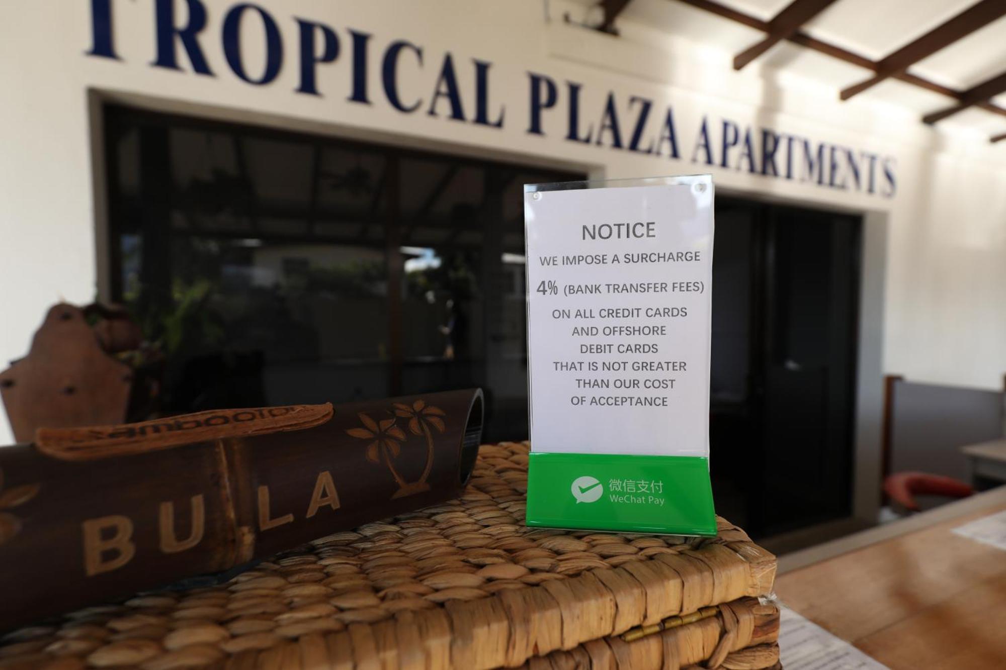 Tropical Plaza Apt Nadi Esterno foto